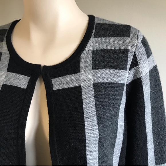 Ellen Tracy Merino Wool Plaid Open Cardigan Sweater Black Grey Size Medium - Picture 3 of 9